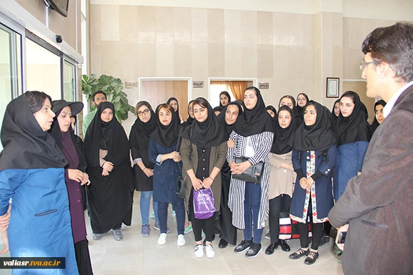 بازدید دانشجویان رشته کامپیوتر از آسایشگاه خیریه کهریزک 10