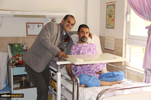 بازدید دانشجویان رشته کامپیوتر از آسایشگاه خیریه کهریزک 15