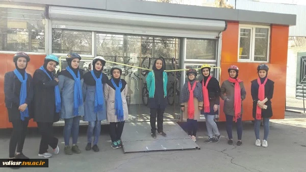 عقد تفاهم نامه فی مابین شهرداری منطقه 15 تهران بزرگ و دانشکده فنی و حرفه ای دختران تهران ولی عصر(عج) 8