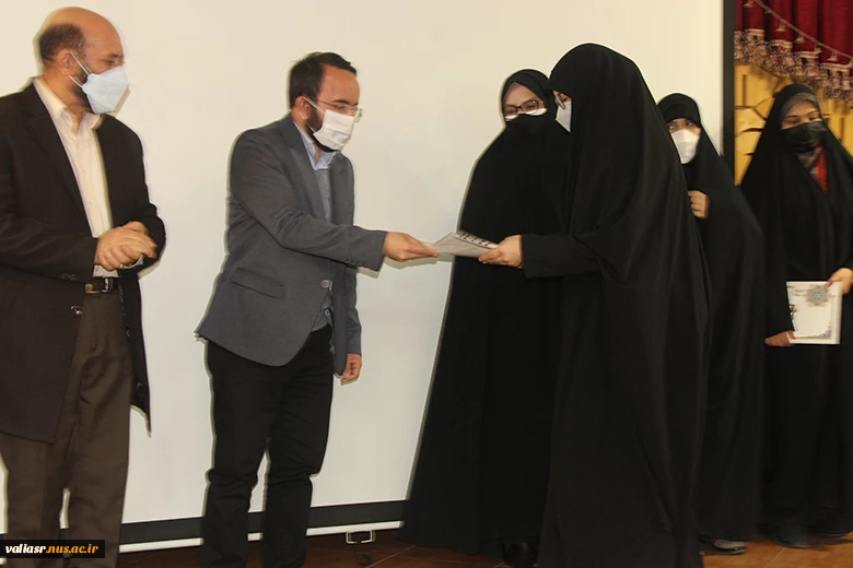 مراسم بزرگداشت هفته بسیج در دانشکده برگزار شد. 14