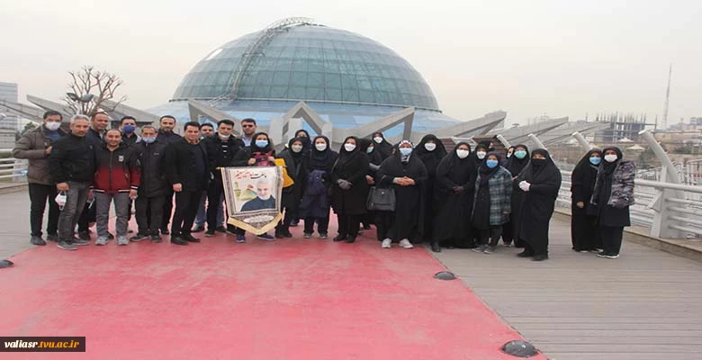 یک روز به یادماندنی برای کارکنان دانشکده فنی و حرفه ای تهران ولی عصر(عج)  در دومین سالگرد شهادت سردار دلها، حاج قاسم سلیمانی و دهه بصیرت و میثاق با ولایت 7