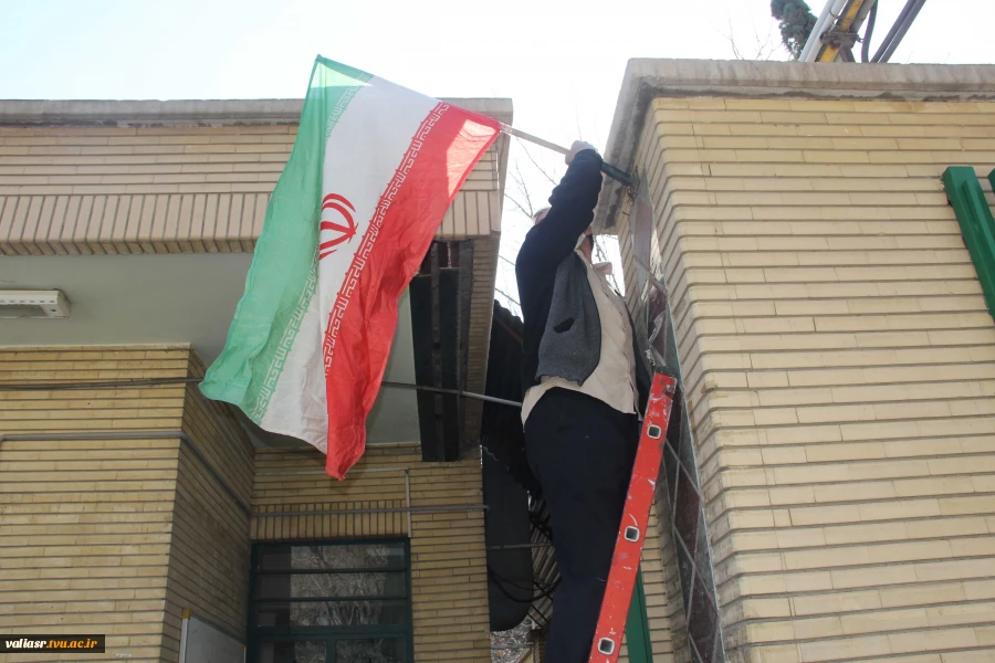آذین بندی دانشکده در ایام دهه فجرانقلاب 7