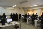 همزمان با شروع کلاسهای حضوری ازاساتید ودانشجویان با اهدای گل استقبال شد. 11