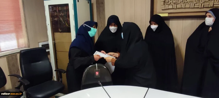 تقدیر ازکارکنان دانشکده بمناسبت روز کارگر 5