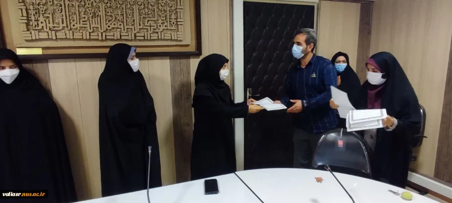 تقدیر ازکارکنان دانشکده بمناسبت روز کارگر 13