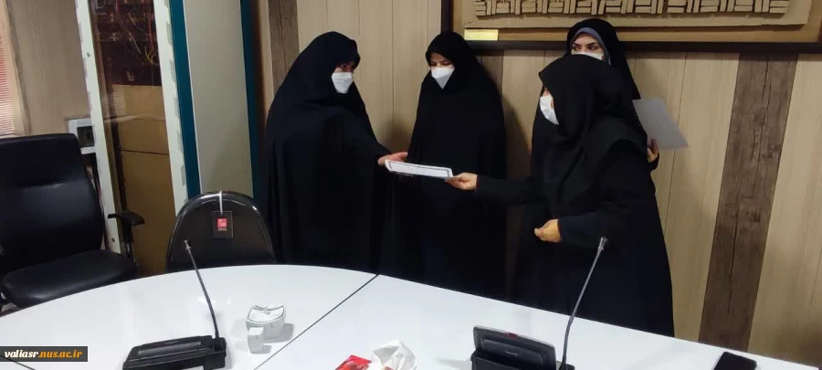 تقدیر ازکارکنان دانشکده بمناسبت روز کارگر 14
