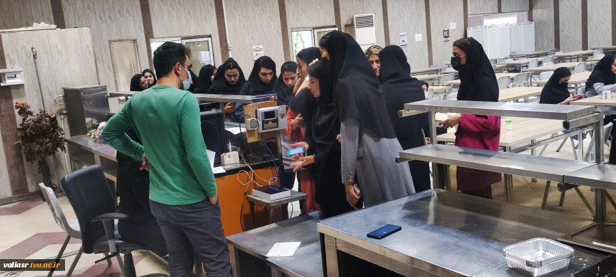 بازگشایی  سلف سرویس دانشکده  فنی و حرفه ای تهران ولی عصر(عج) 15