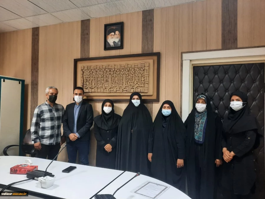تقدیر ازکارکنان دانشکده بمناسبت روز روابط عمومی 3