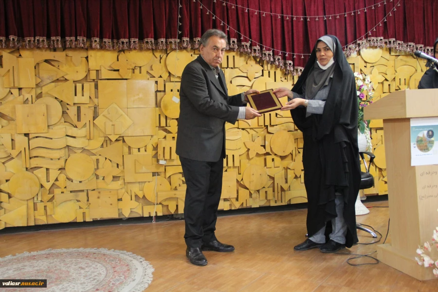 سمینار دزفول شهربا حضور چهره ماندگار معماری استاد نعیما آجربرگزار شد. 8