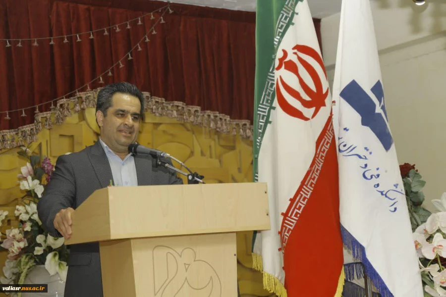 آیین افتتاح نمایشگاه و بازارچه کارآفرینی دانشکده فنی و حرفه ای تهران ولی عصر(عج) برگزار شد.
 3