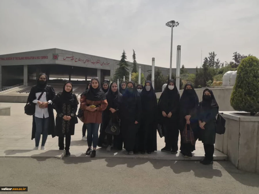 دانشجویان دانشکده درآیین رونمایی از کتاب‌های گویای حوزه زنان و دفاع مقدس 5