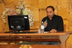 همزمان با جلسه شورای اداری، تجدید میثاق با شهدای گمنام در هفته دفاع مقدس برگزار شد. 11