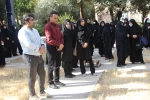 همزمان با جلسه شورای اداری، تجدید میثاق با شهدای گمنام در هفته دفاع مقدس برگزار شد. 15