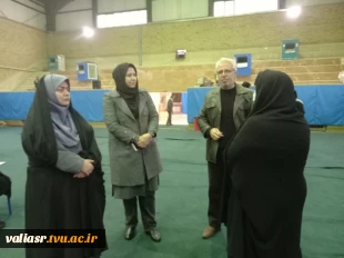 بازدید رییس دانشکده از روند ثبت نام خوابگاه 3