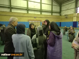 بازدید رییس دانشکده از روند ثبت نام خوابگاه 5