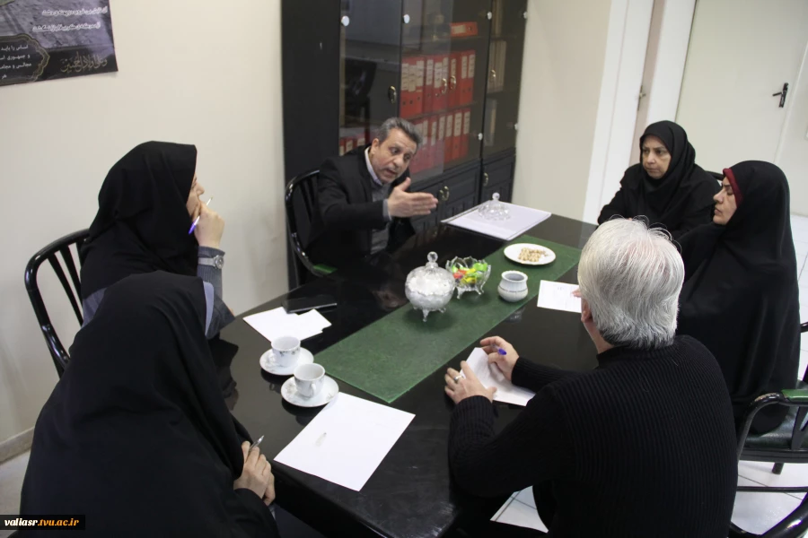بازدید رییس دانشکده از روند ثبت نام خوابگاه 10