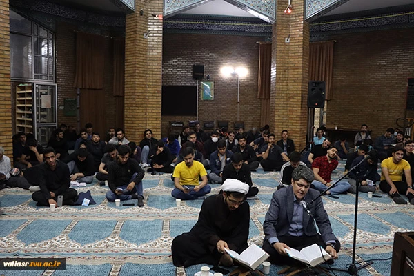 با استقبال گسترده دانشجویان، مراسم احیای نخستین شب از لیالی پر فضیلت قدر در دانشکده فنی و حرفه ای انقلاب اسلامی تهران برگزار شد. 11