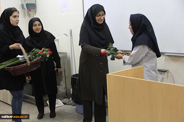 روزی متفاوت در روز بزرگداشت مقام استاد در دانشکده ولی عصر(عج) 8