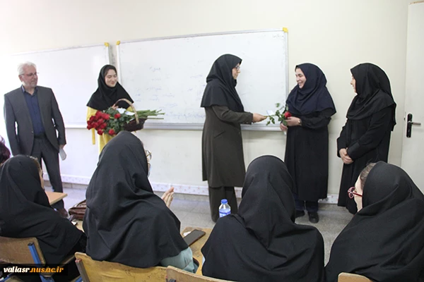 روزی متفاوت در روز بزرگداشت مقام استاد در دانشکده ولی عصر(عج) 15