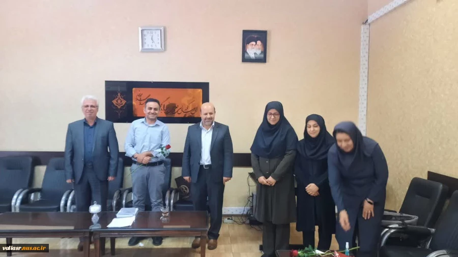 مراسم تجلیل از مقام استاد در دانشکده فنی و حرفه ای تهران ولی عصر(عج) برگزار شد. 3