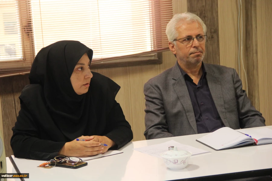 دوره آموزشی خودمراقبتی سازمانی در محیطهای کار ویژه مسئولین واحدهای دانشکده ولی عصر(عج) برگزار شد. 2