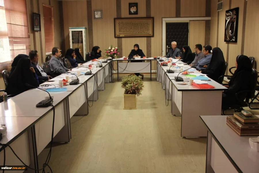 اولین جلسه شورای آموزشی منتخب با حضور سرپرست دانشکده برگزار شد 6