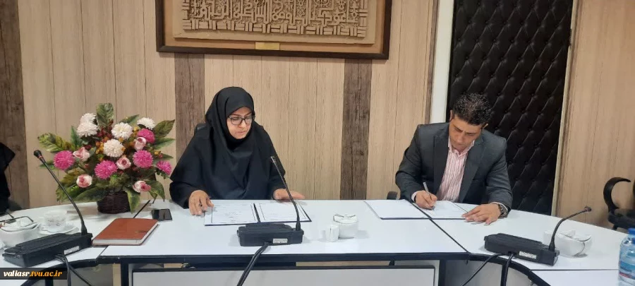در هفته دولت انعقاد تفاهم نامه مشترک بین شهرداری ناحیه 3 منطقه 15 تهران بزرگ و دانشکده فنی و حرفه ای دختران تهران ولی عصر(عج) 10