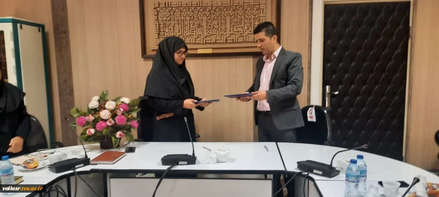در هفته دولت انعقاد تفاهم نامه مشترک بین شهرداری ناحیه 3 منطقه 15 تهران بزرگ و دانشکده فنی و حرفه ای دختران تهران ولی عصر(عج) 12