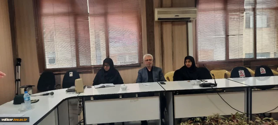 همزمان با هفته دولت نشست بصیرت افزایی و روشنگری با موضوع نقد هجمه های رسانه های معاند علیه دولت برگزار شد 13