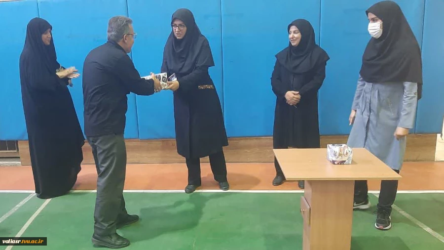 همزمان با هفته دولت مسابقه آمادگی جسمانی ویژه کارکنان برگزار شد 9