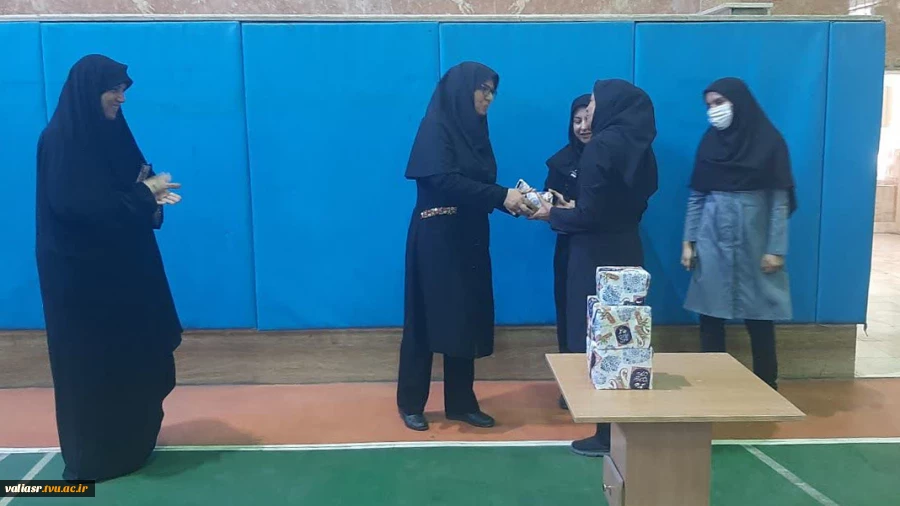 همزمان با هفته دولت مسابقه آمادگی جسمانی ویژه کارکنان برگزار شد 11
