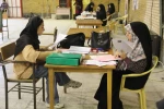بازدید رئیس دانشکده از روند ثبت‌نام دانشجویان جدیدالورود 18