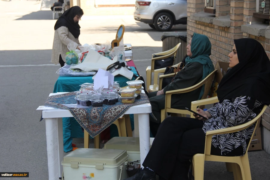 بازارچه کارآفرینی با همکاری موسسه حمایتی کودکان کار در دانشکده برگزار شد 3