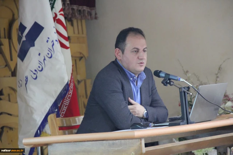 سمینار اشنایی با مقاله نویسی علمی برگزار شد 3