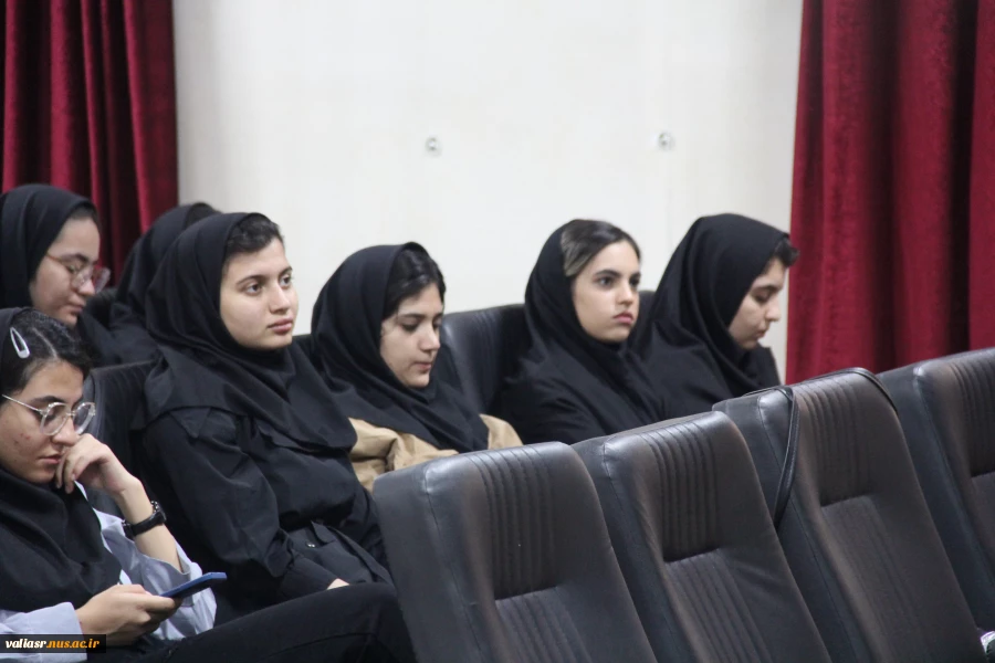 کارگاه راه های افزایش اعتماد به نفس به مناسبت هفته سلامت روان برگزار شد 14