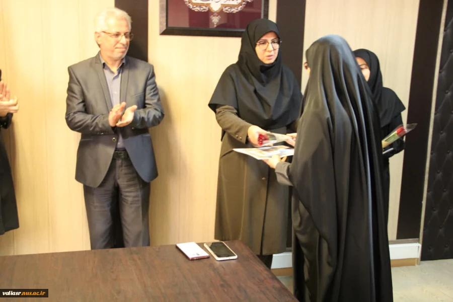 تقدیر ازکارکنان حوزه فرهنگی بمناسبت روزفرهنگ عمومی 6