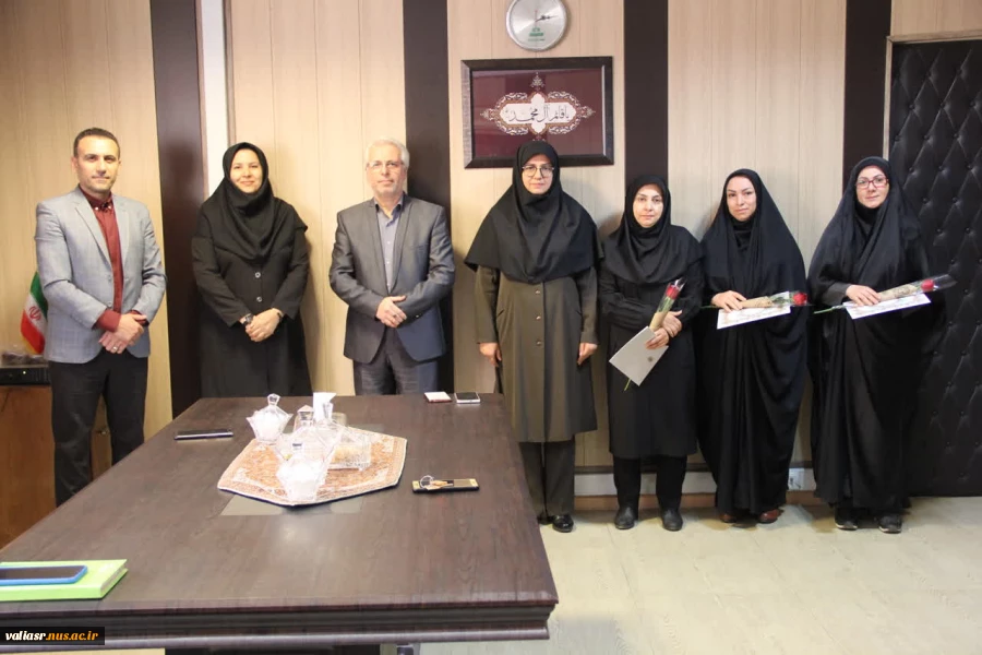 تقدیر ازکارکنان حوزه فرهنگی بمناسبت روزفرهنگ عمومی 7