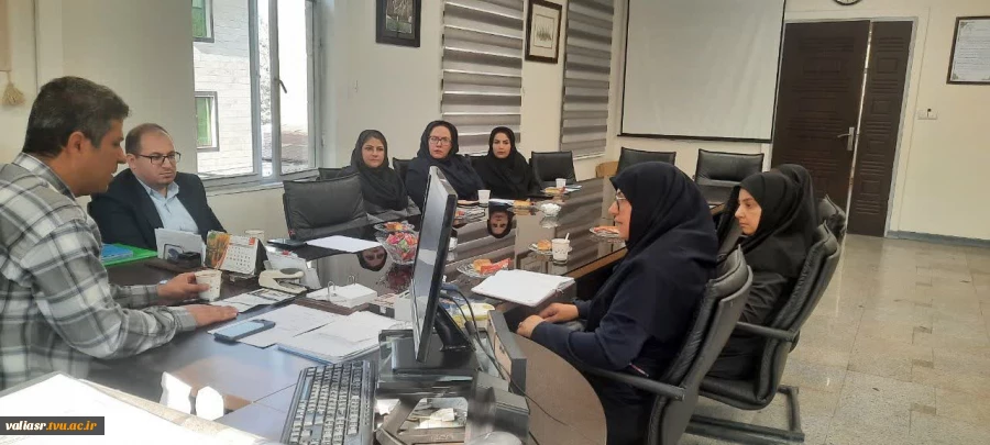 نشستی دوستانه در راستای برنامه ریزی فعالیت های فرهنگی مشترک بین  ناحیه 3 شهرداری منطقه 15 تهران بزرگ با دانشکده ولی عصر(عج) 5