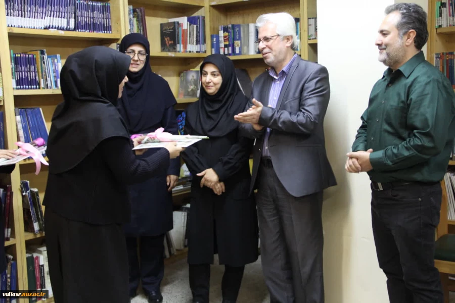 تقدیر ازکارکنان حوزه کتابخانه بمناسبت روزکتاب و کتابدار 8