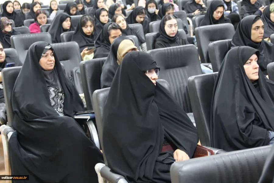 نشست فرهنگی با موضوع تاثیر اسلام برجوامع غربی با نیم نگاهی برزندگی ادواردو آنیلی( شهید راه اسلام) برگزار شد 5