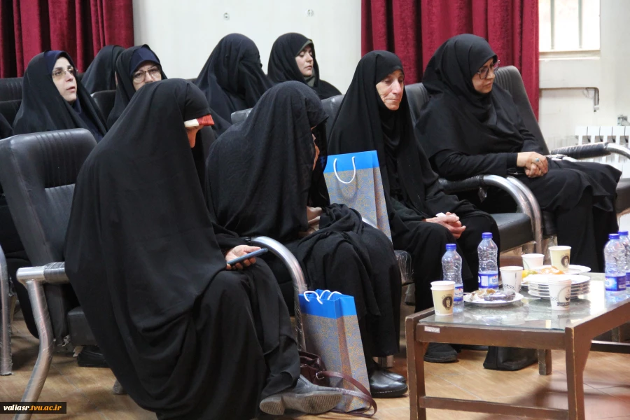 دهمین سالگرد تدفین شهدای گمنام دانشکده ولی عصر(عج) برگزار شد 8