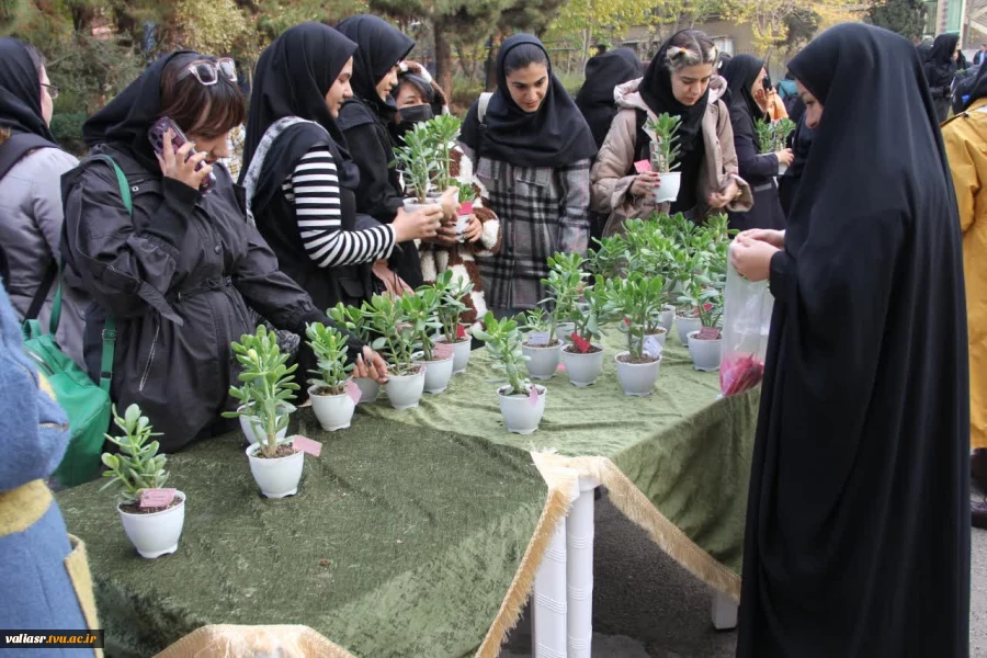 روزی متفاوت در دانشکده فنی و حرفه ای دختران تهران ولی عصر(عج) در روز دانشجو 4
