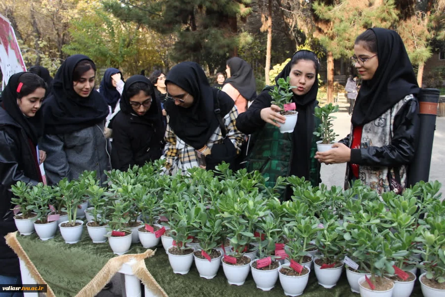 روزی متفاوت در دانشکده فنی و حرفه ای دختران تهران ولی عصر(عج) در روز دانشجو 10