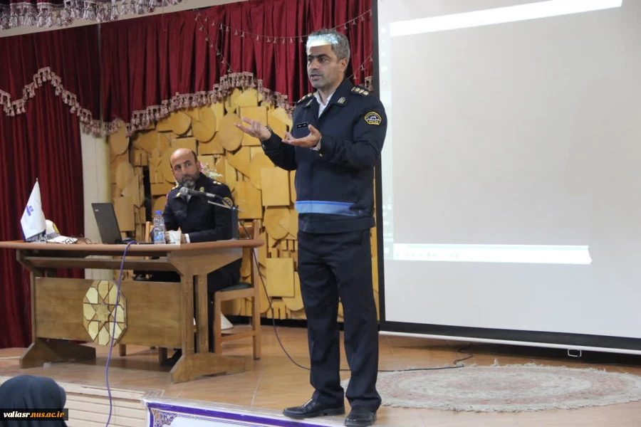 کارگاه آموزشی فرهنگ ترافیک (ویژه همکاران) برگزار شد 4
