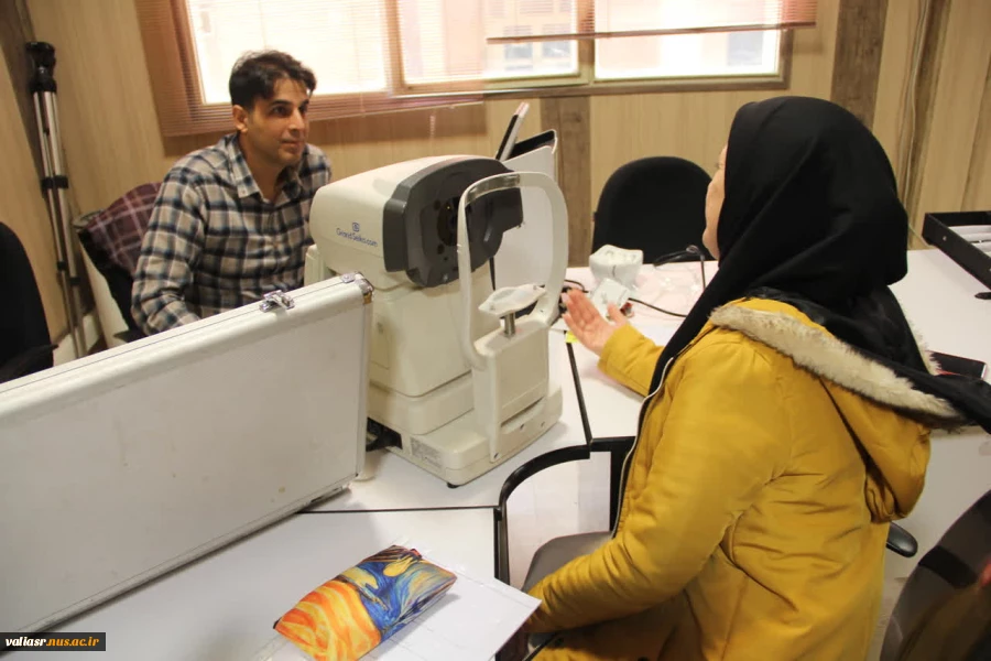 حضور شرکت رستا لنز ایرانیان در دانشکده ولی عصر(عج)جهت ارائه خدمات به اساتید، کارکنان و دانشجویان 2