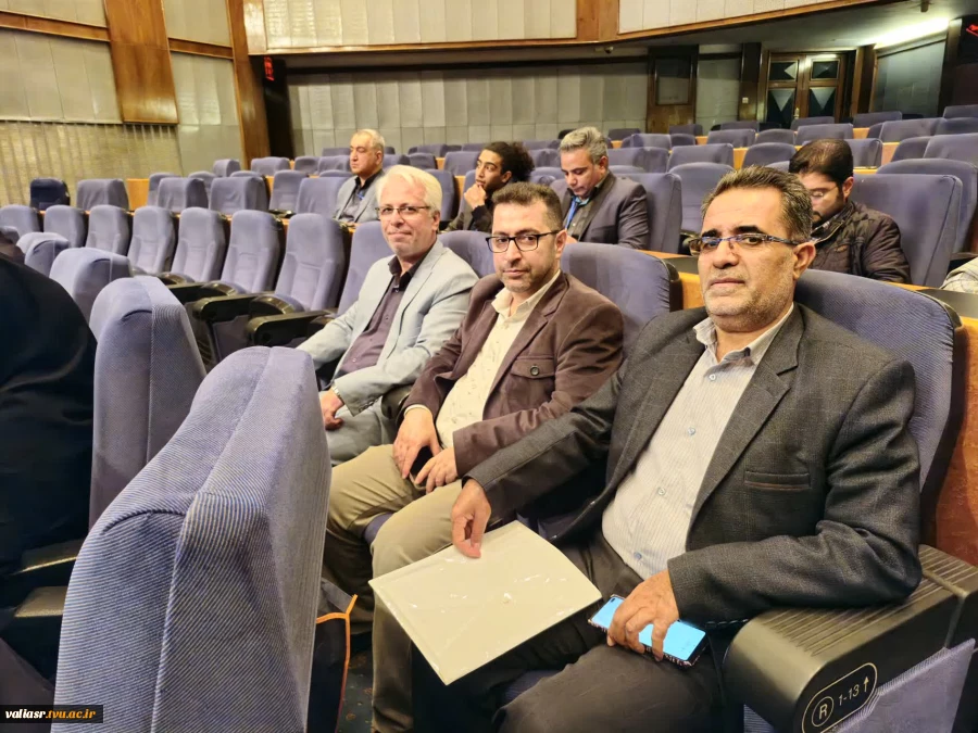 حضور ریاست، اساتید، کارکنان و دانشجویان دانشکده ولی عصر (عج) در مراسم اولین کنفرانس ملی مهارت ایران 10