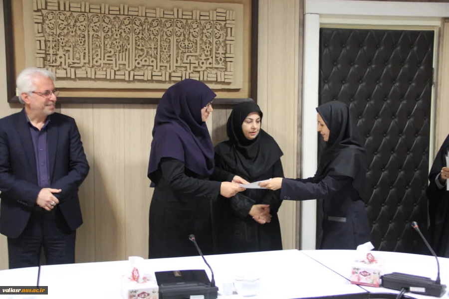 تقدیر ازکارکنان حوزه آموزش بمناسبت هفته آموزش 12