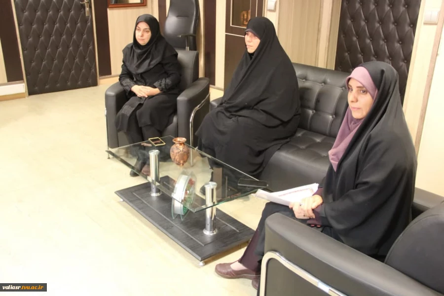 تقدیر ازکارکنان حوزه خوابگاه بمناسبت هفته خوابگاه ها 4