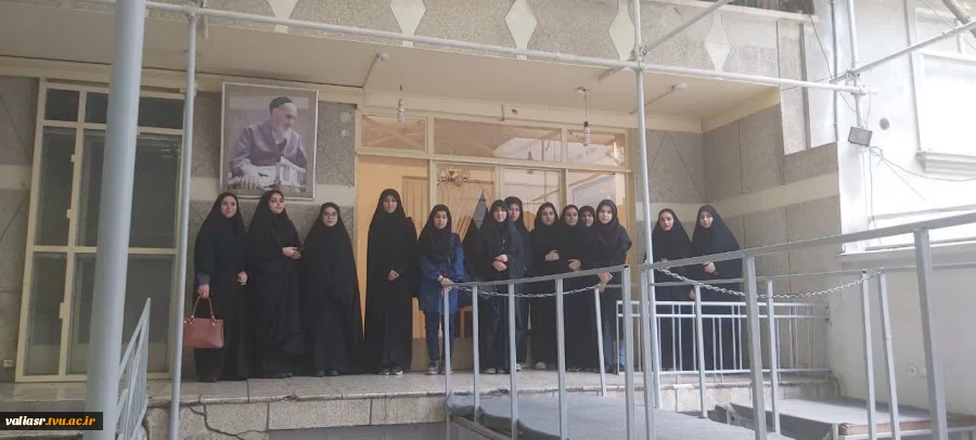 حضوردانشجویان دانشکده ولی عصر(عج) در اجتماع دانشگاهیان در حسینیه جماران 2