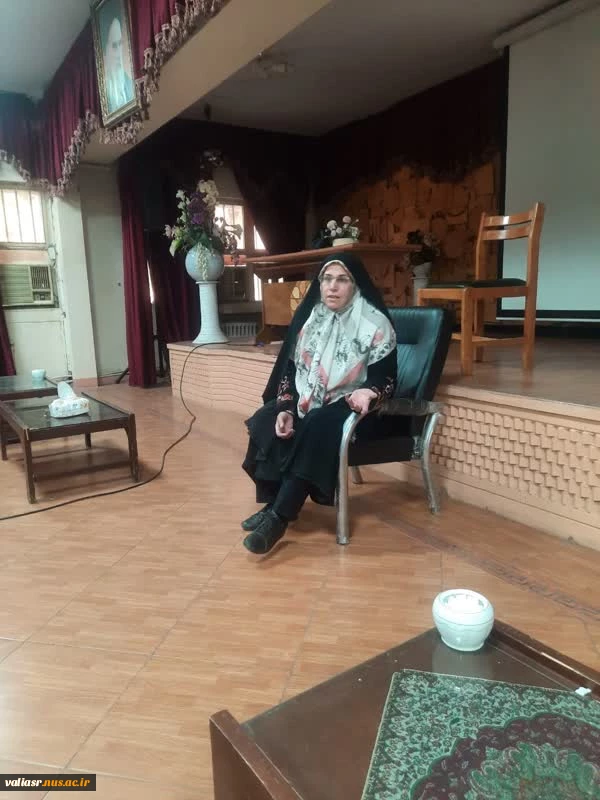 اولین جلسه از دوره "تفسیر سوره حمد" برگزار شد 4